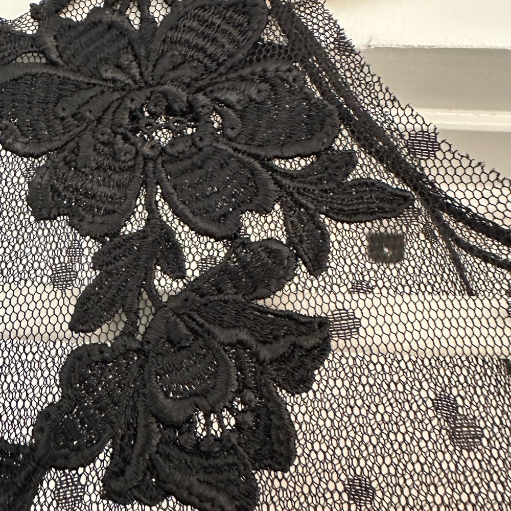 BCBGMaxAzria Elegant Black Ruffled Cocktail Dress with Lace, Sleeveless, Size M - Picture 6 of 12